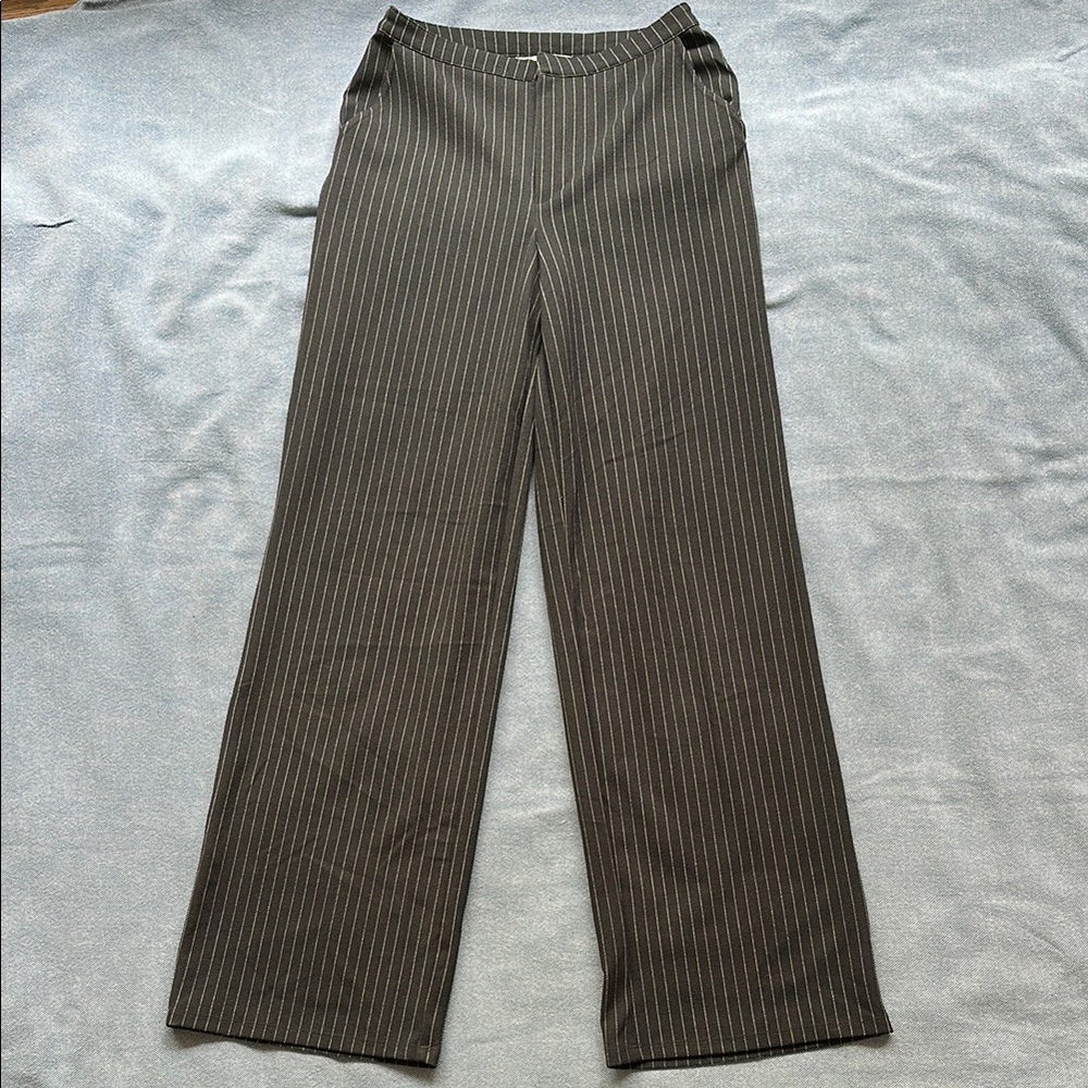 Grey Pinstripe Wide-Leg Trousers 🌸 3 for $17